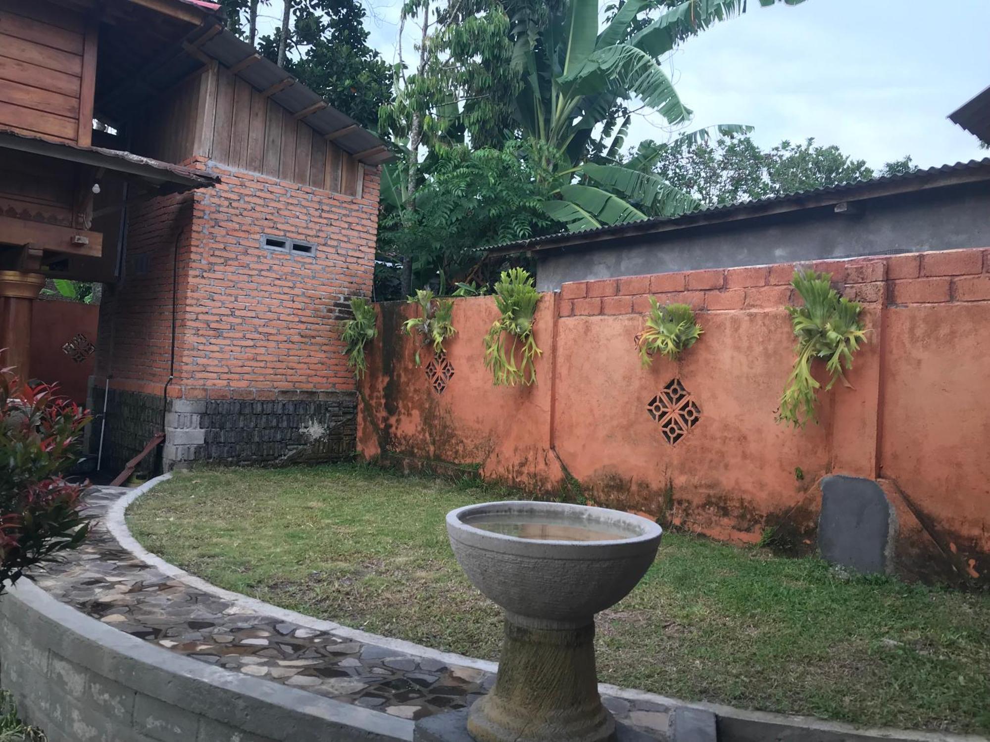 Bello Bungalow Batukliang Exteriér fotografie