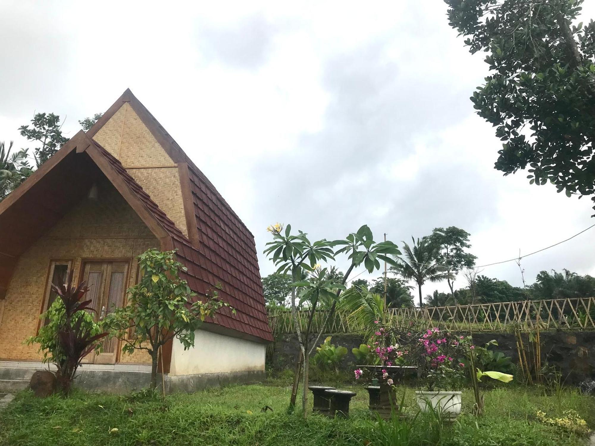 Bello Bungalow Batukliang Exteriér fotografie